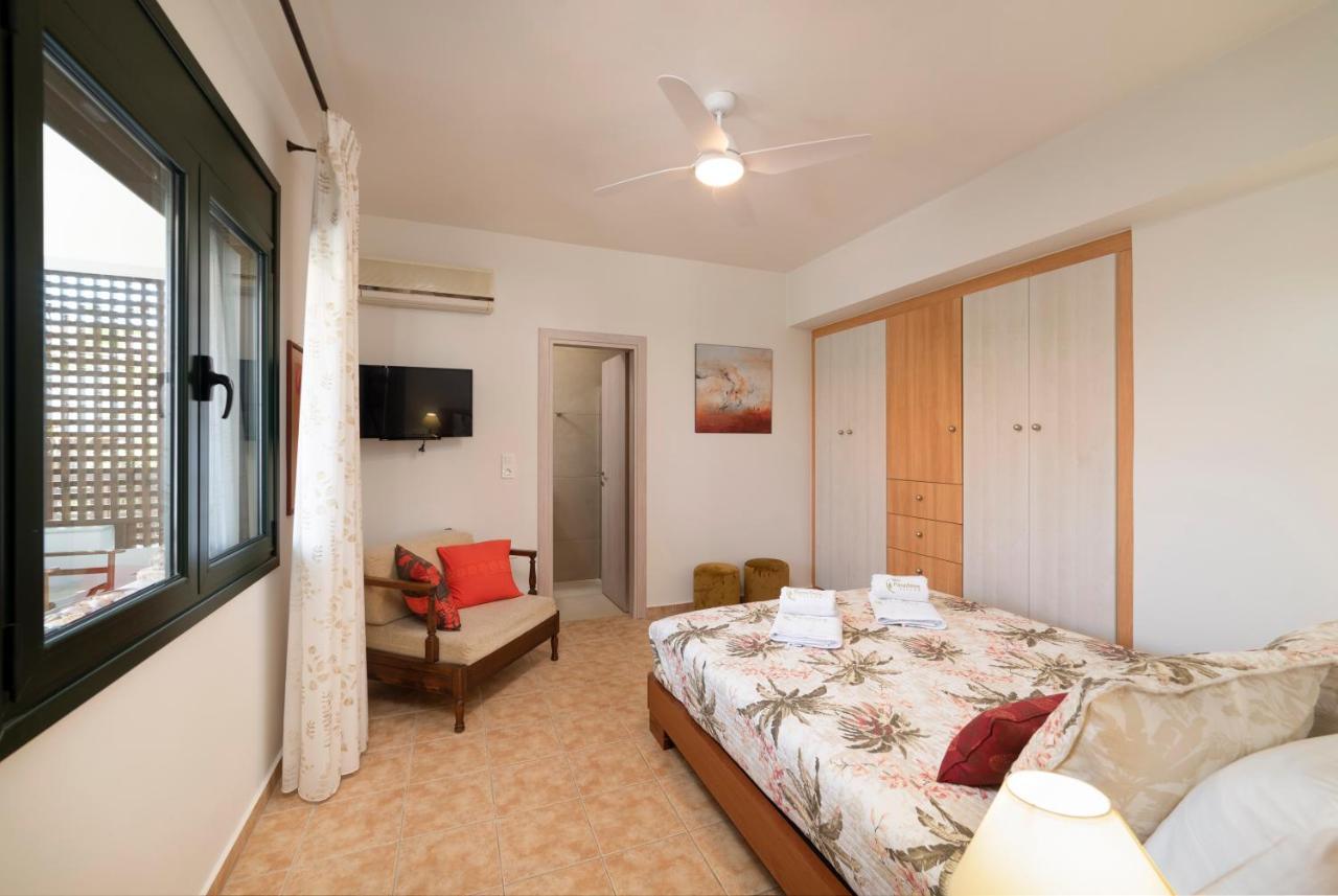 Paradisos Luxury Villas Next To Beach Koutsourás Dış mekan fotoğraf